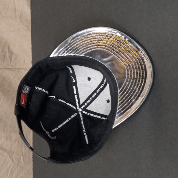 Snapback hat - Picture 2 of 5